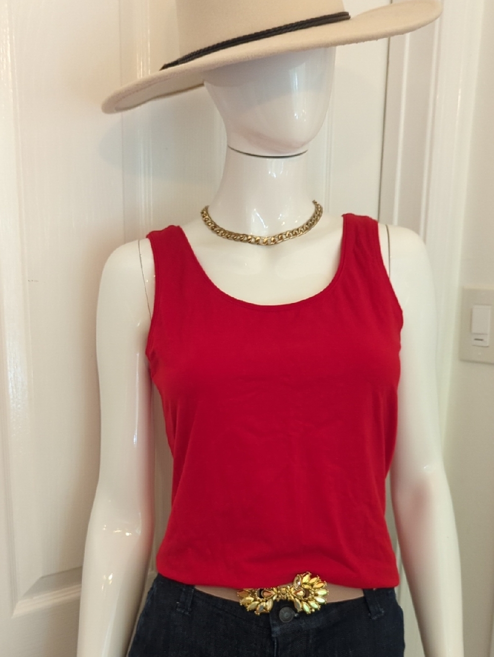 Cable & Gauge Red Scoop Neck Tank Top Elevated Basic 97%cotton Medium